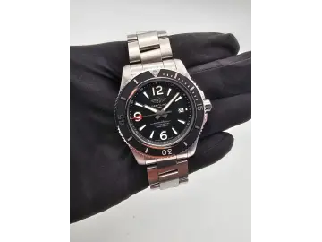 Breitling SuperOcean Automatic 44 black Full Set Mint